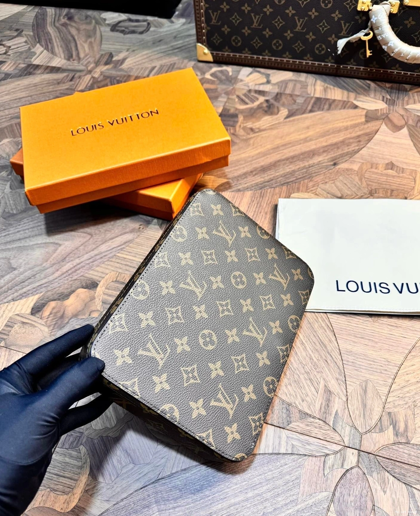 CUSTOM TRAY VALET LV 0804